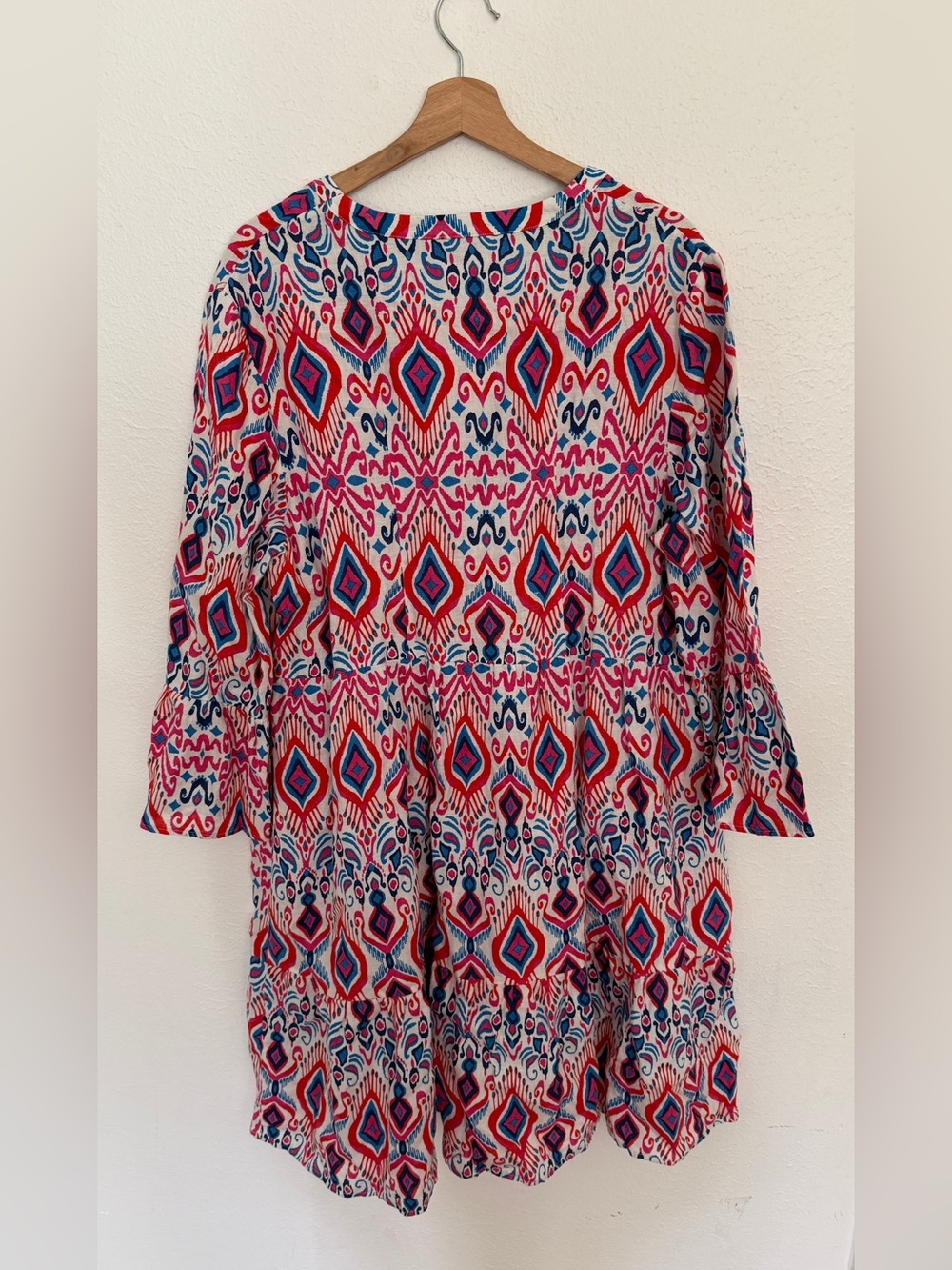 Boden Relaxed Linen Tiered V-Neck Dress - Picture 4 of 9